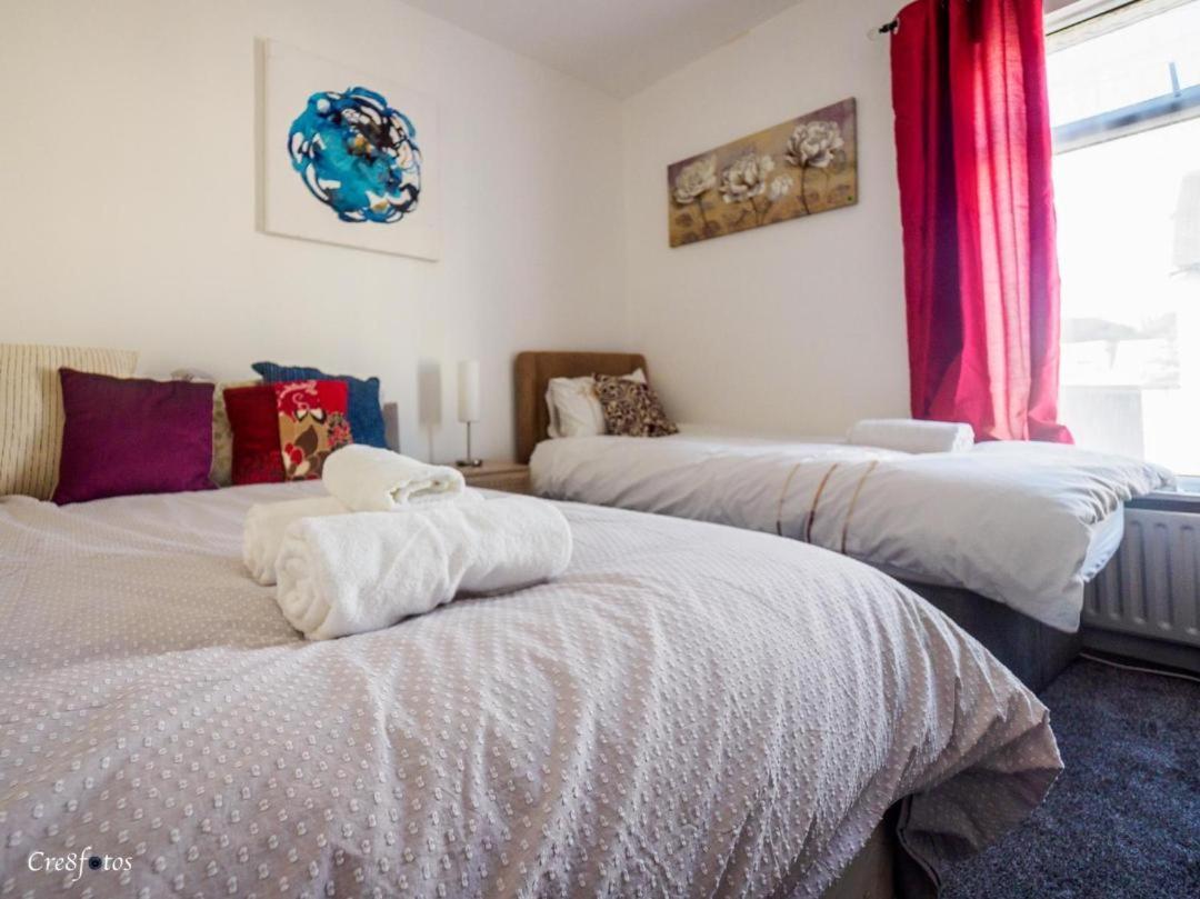 12 Cornwallis Lodge Family Room 2 Stoke-on-Trent エクステリア 写真