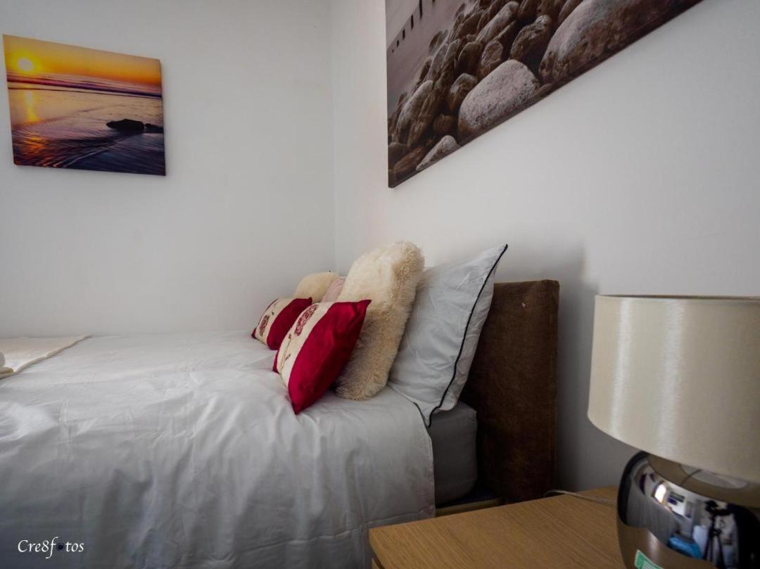 12 Cornwallis Lodge Family Room 2 Stoke-on-Trent エクステリア 写真