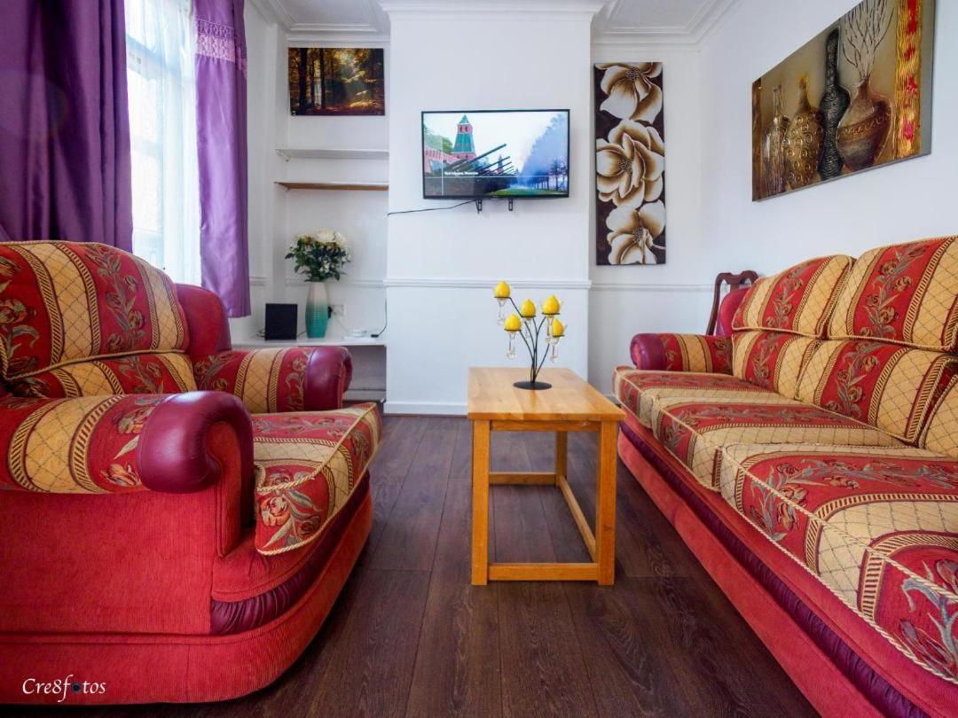12 Cornwallis Lodge Family Room 2 Stoke-on-Trent エクステリア 写真