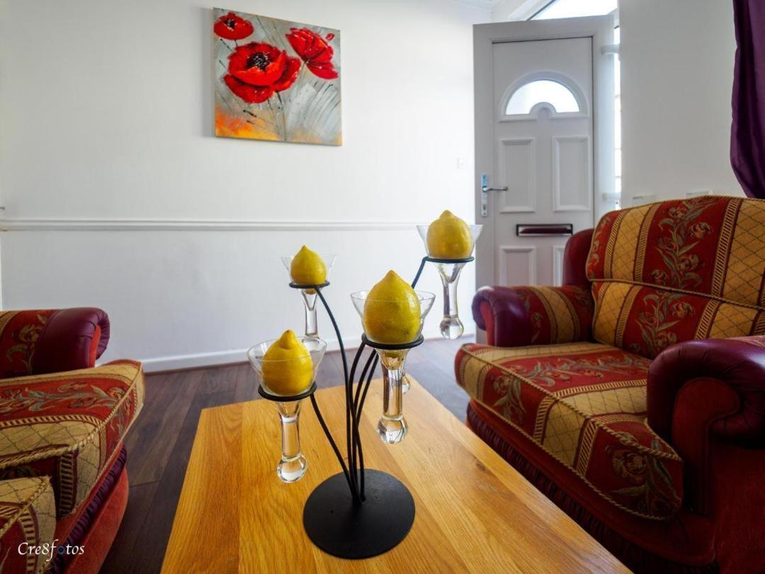 12 Cornwallis Lodge Family Room 2 Stoke-on-Trent エクステリア 写真